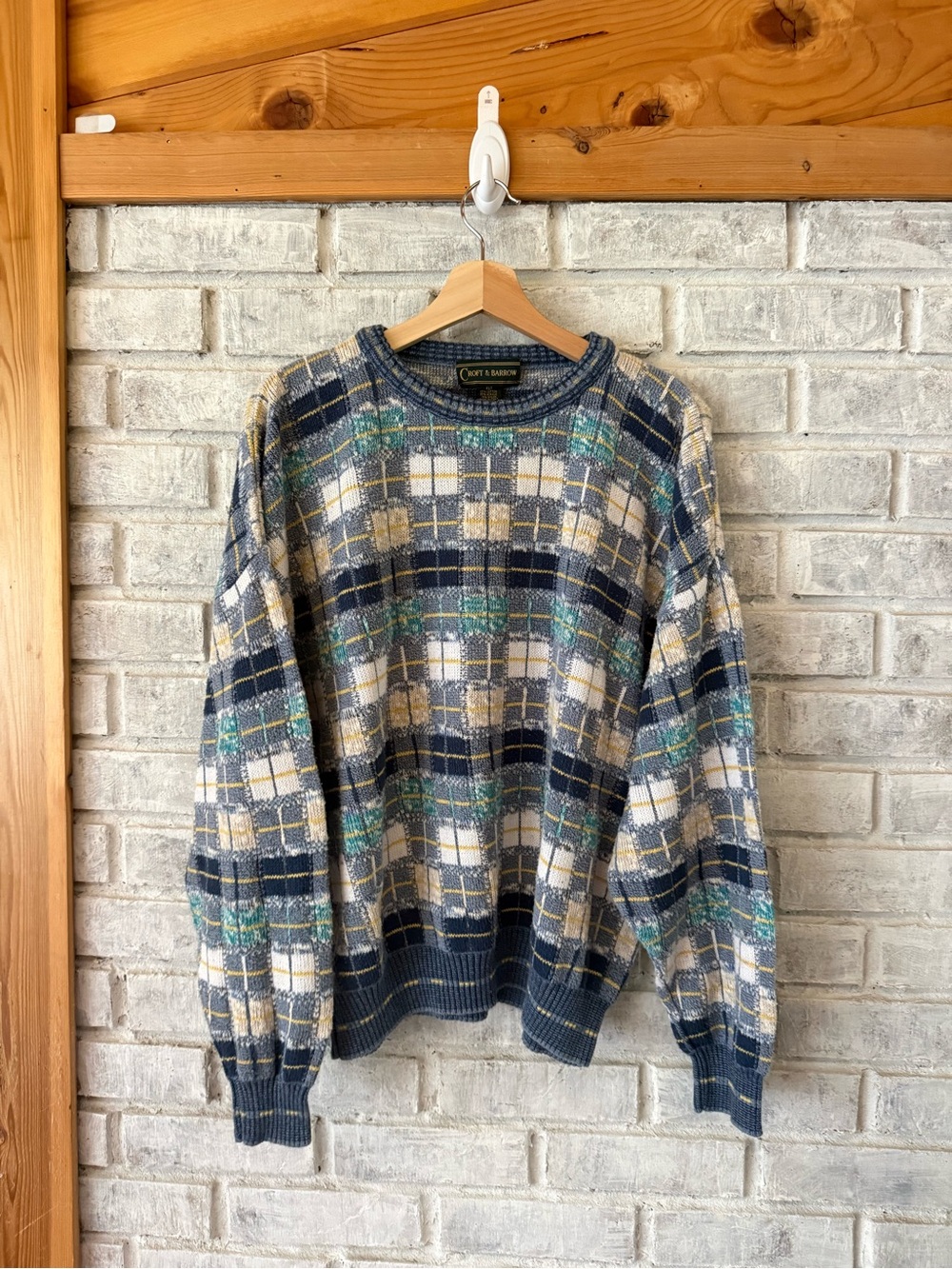Vintage croft & barrow Navy, Cream & Tan Plaid Crewneck Sweater